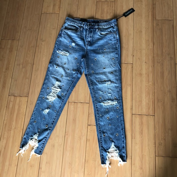 High Rise Distressed Jeans with Grommets - Picture 4 of 12